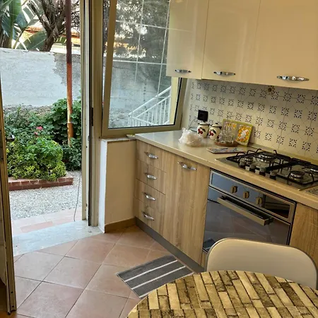 Mondello21 - Holidayhome Apartment *